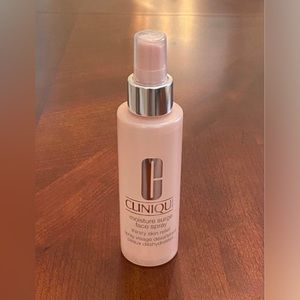 Clinique Moisture Surge - brand NEW
4 oz.